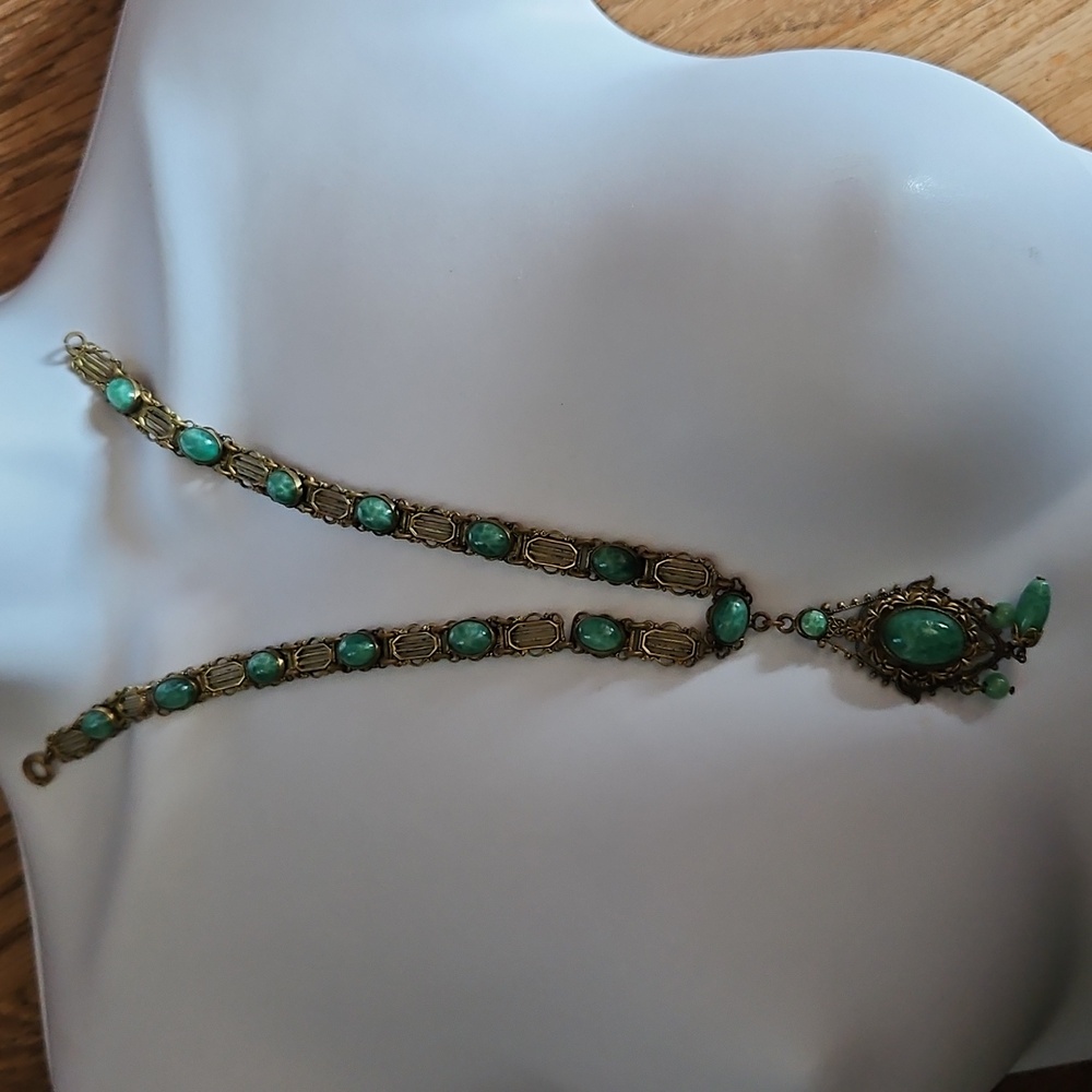 Elegant Turquoise and Gold Necklace Costume Jewelry